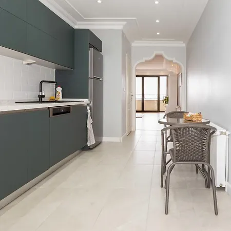 Flat W Terrace &City View Close To Metro In Sisli *