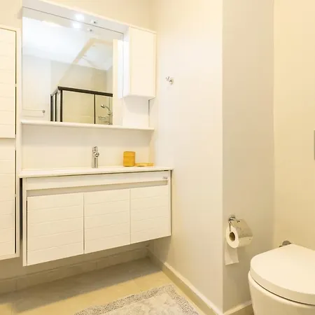 Flat W Terrace &City View Close To Metro In Sisli